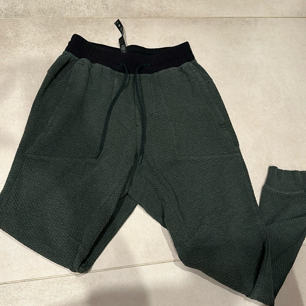 Lululemon men’s joggers size XS